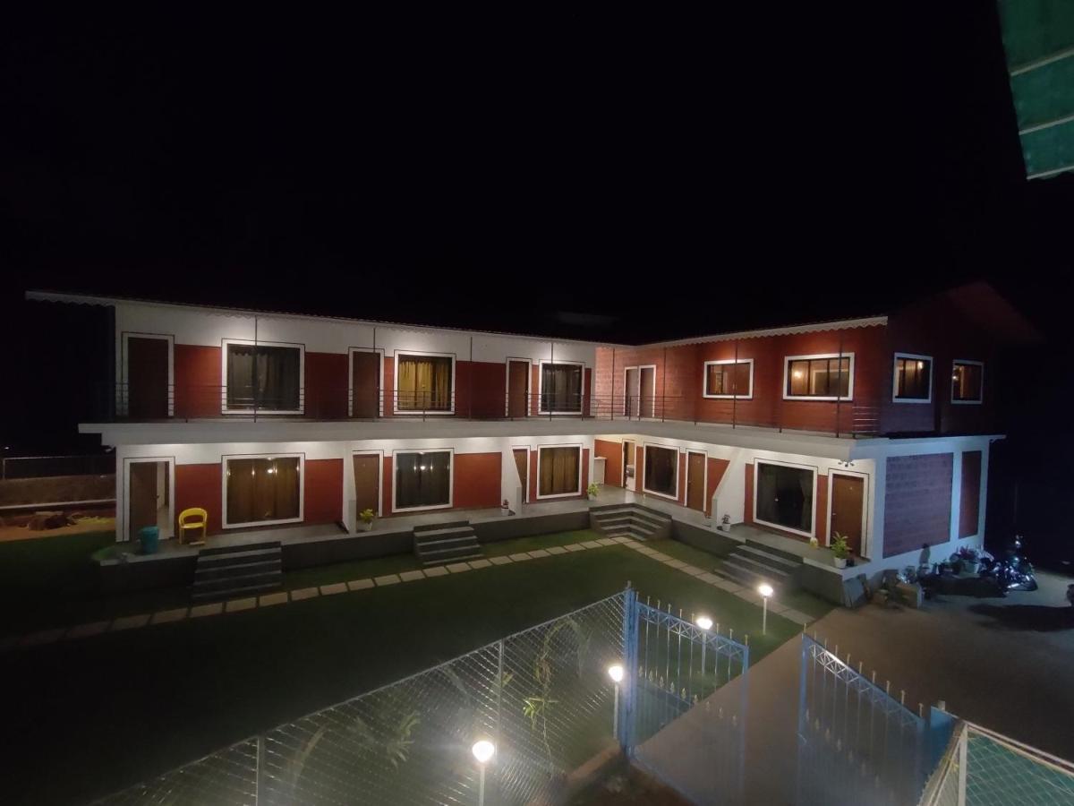 Sk Resort Alībāg Exterior photo